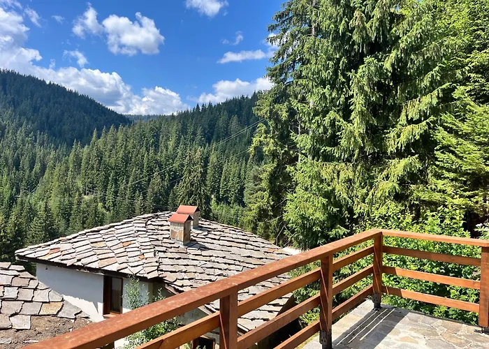 в село - комплекс божидарица 4а Pensión 4*